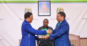 DKT. MWIGULU AKABIDHIWA OFISI RASMI