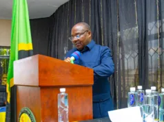 MKUU WA WILAYA AWAHAMASISHA MADIWANI NA WANANCHI KUJIHUSISHA NA MABARAZA