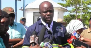 WAZIRI AAGIZA DAWASA KUELEKEZA MAJI YOTE KWA MATUMIZI YA BINADAMU