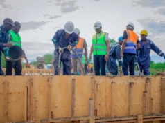 DKT.JAFO AWAKUNA WANANCHI KWA KUSIMAMIA DARAJA LA KITOMONDO HADI USIKU