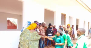 UVCCM MUHEZA WATOA MSAADA KWA WALEMAVU S/MLINGANO