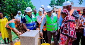 WANANCHI MKINGA WAANZA KUNUFAIKA NA MRADI WA MAJI KABLA YA UKAMILISHWAJI