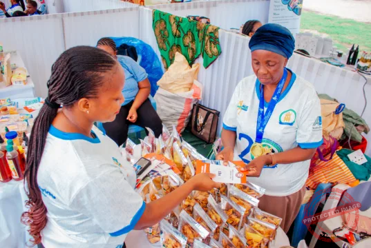 WAJASIRIAMALI WANAWAKE WAIPONGEZA TBS , KWA KUWAPA ELIMU NA KUSHIRIKI MAONESHO YA MIAKA 20 YA TWCC.