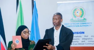 EACCA YAAPISHA MAKAMISHNA WAPYA, WAAHIDI KUSIMAMIA USHINDANI WA HAKI KATIKA SOKO