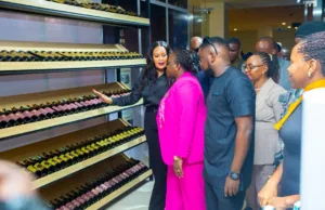 WAZIRI KAPINGA AWASIHI WAWEKEZAJI WAZAWA KUCHANGAMKIA FURSA SEKTA YA VIWANDA