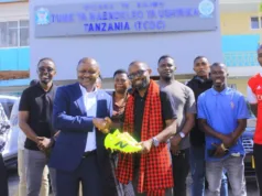 TCDC YAKABIDHI VIFAA VYA MICHEZO KWA WACHEZAJI