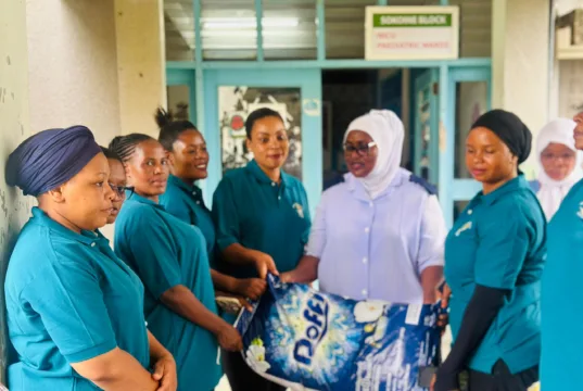 WAANDISHI WA HABARI WANAWAKE YANGA WATOA MSAADA HOSPITALI YA BOMBO