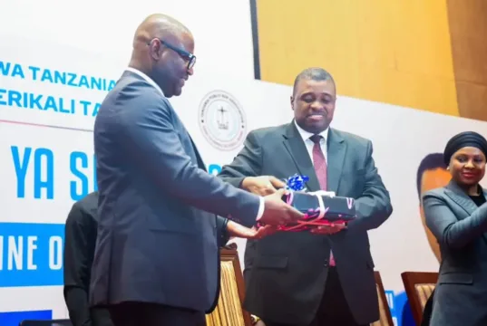 KITABU CHA FALSAFA YA SHERIA YA MAMA SAMIA KUBORESHA MAGEUZI YA KIUCHUMI NA KIJAMII