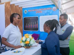 WAKAGUZI WA MAFUTA WAIMARISHA UDHIBITI WA UBORA WAKATI WA UPAKUAJI