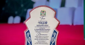 RAIS SAMIA AIPONGEZA TADB KUWA MDHAMINI MKUU NANENANE, AIPATIA TUZO