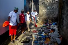 TPi YAUNGANA NA WANANCHI KAWE KUFANYA USAFI WA MAZINGIRA