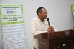 TMDA YAWANOA WATAALAM WA AFYA KIBAHA KUHUSU DAWA TIBA ZENYE ASILI YA KULEVYA