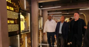 RAIS DKT. MWINYI ATEMBELEA MAKUMBUSHO YA HISTORIA YA SOKA NA VIVUTIO VYA MADRID, UHISPANIA
