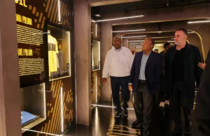 RAIS DKT. MWINYI ATEMBELEA MAKUMBUSHO YA HISTORIA YA SOKA NA VIVUTIO VYA MADRID, UHISPANIA